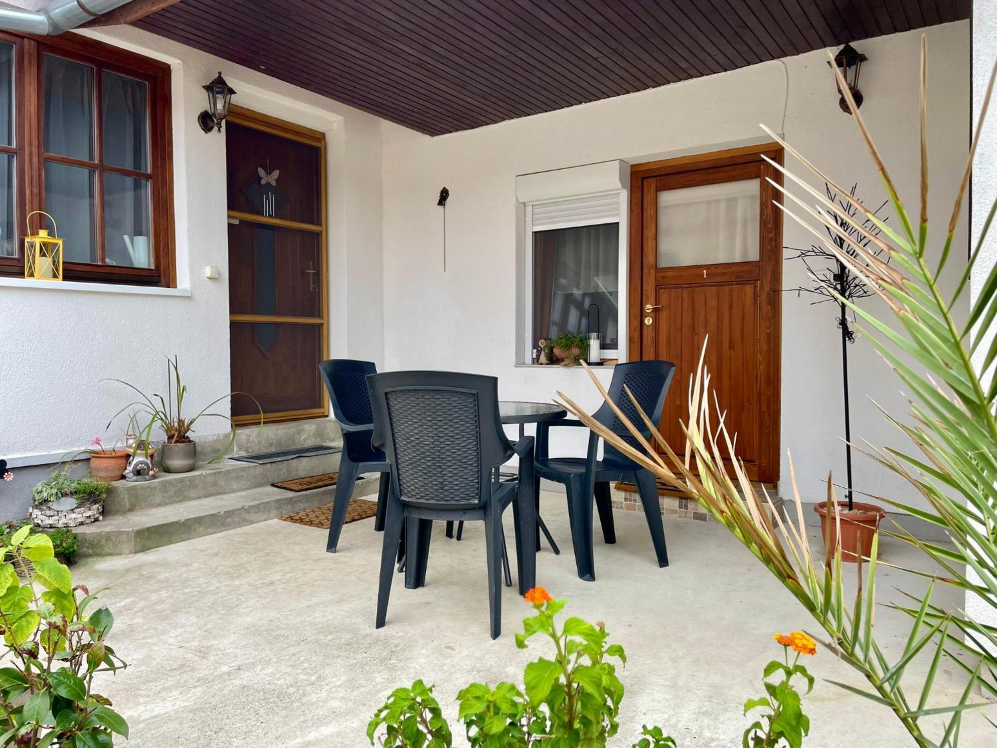 Appartement Julia Apartmanhaz